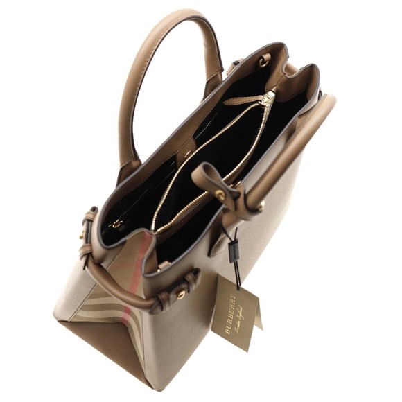 Burberry Banner Medium Tote Shoulder Bag Dark Sand Leather New - Picture 5 of 8